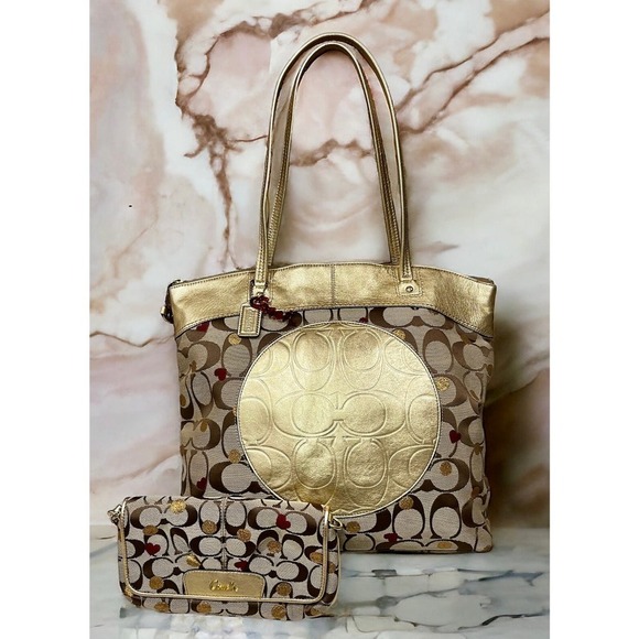 Coach F18870 Laura Signature Secret Admirer Tote & Matching Large Wristlet - Picture 1 of 13